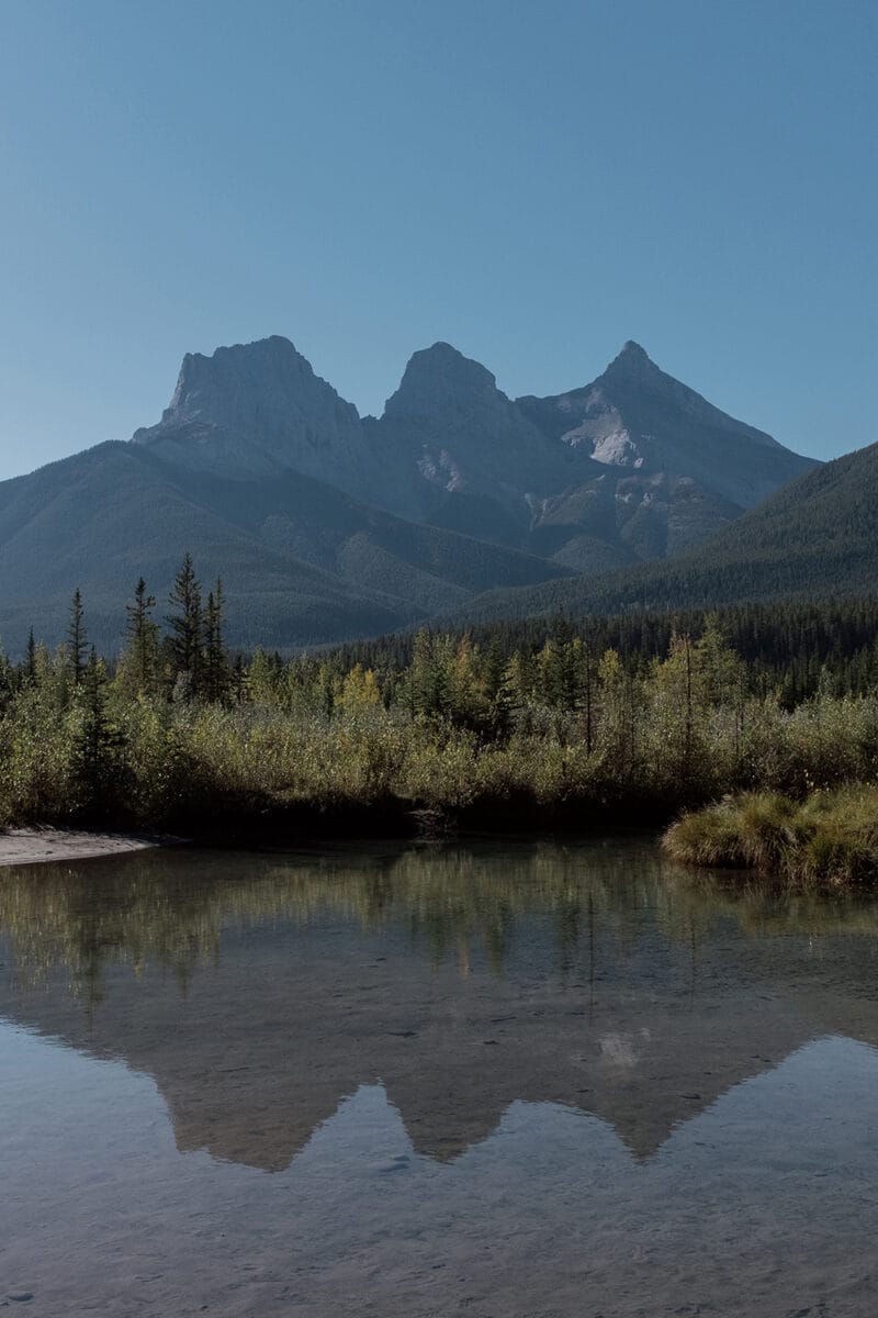 Thee Sisters, Alberta